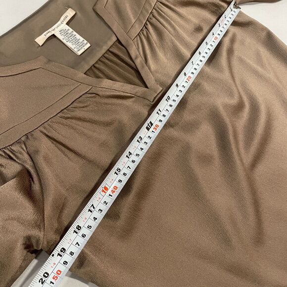 ~ Diane von Furstenberg 4 Raton Stretch Silk Blend Blouse V-neck Bronze Top - Picture 9 of 16